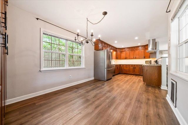 2265 PIKE WOOD DR, Germantown, TN 38138