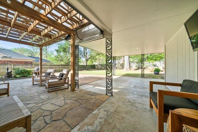 2265 PIKE WOOD DR, Germantown, TN 38138