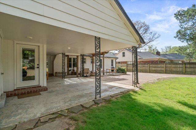 2265 PIKE WOOD DR, Germantown, TN 38138