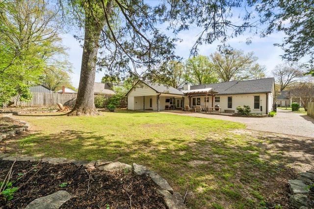 2265 PIKE WOOD DR, Germantown, TN 38138