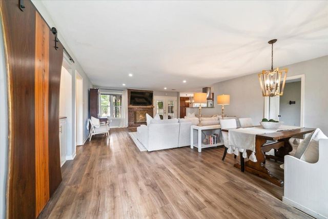 2265 PIKE WOOD DR, Germantown, TN 38138