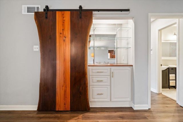 2265 PIKE WOOD DR, Germantown, TN 38138