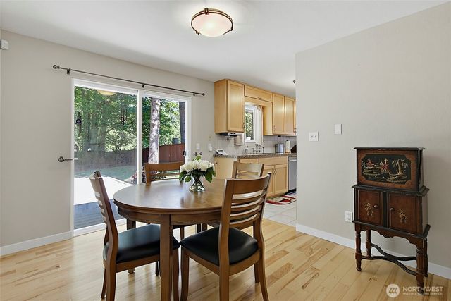 26204 SE 224th Street, Maple Valley, WA 98038