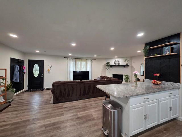 9 Palmer Drive, Conway, AR 72032