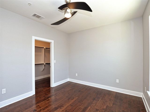 1130 Lott Ave B, Austin, TX 78721