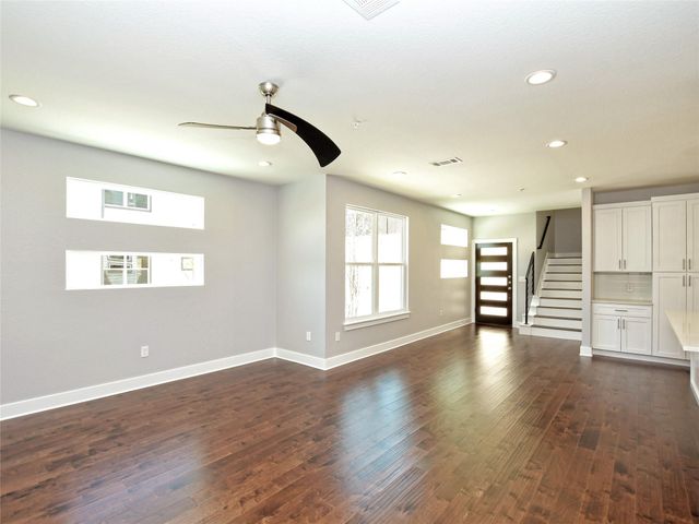 1130 Lott Ave B, Austin, TX 78721