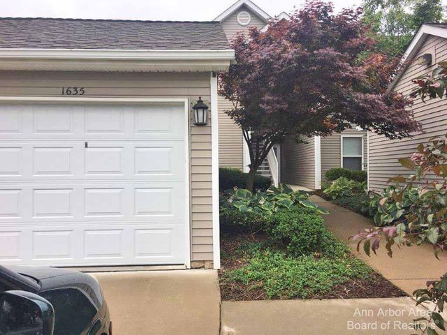 1635 Weatherstone Drive, Ann Arbor, MI 48108