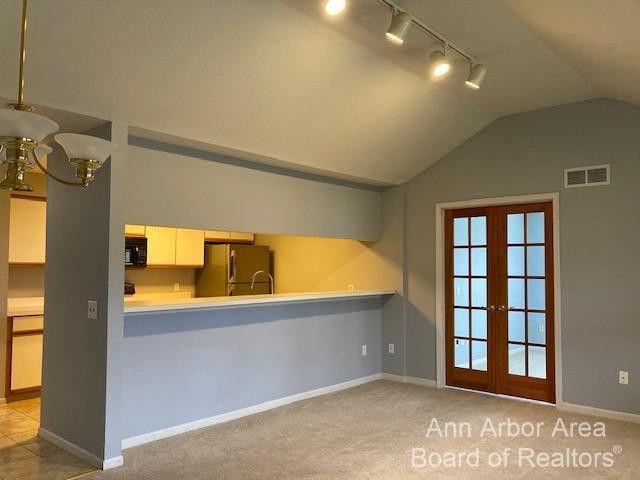 1635 Weatherstone Drive, Ann Arbor, MI 48108