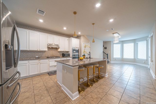 19111 MOUNTAIN PL, San Antonio, TX 78259