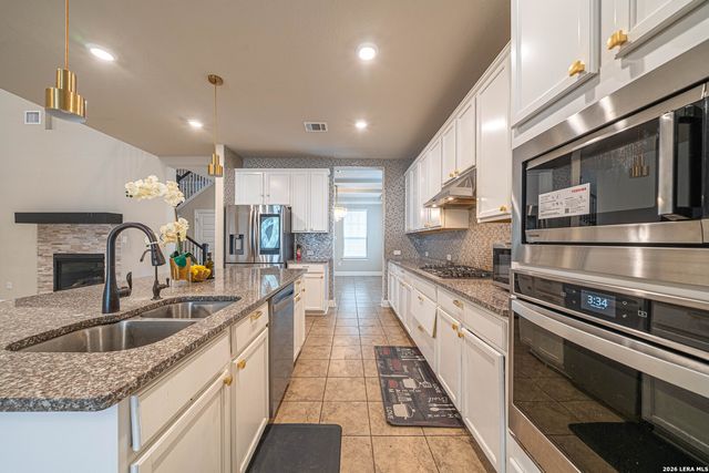19111 MOUNTAIN PL, San Antonio, TX 78259