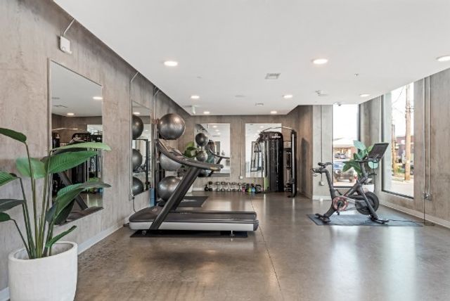 806 Olympic St Apt 305, Nashville, TN 37203