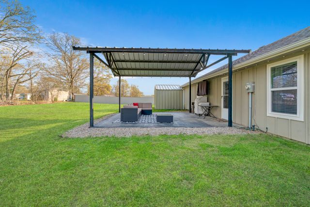 324 Private Road 43790, Paris, TX 75462