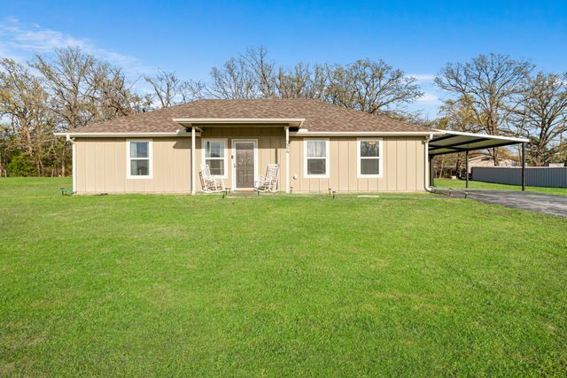 324 Private Road 43790, Paris, TX 75462
