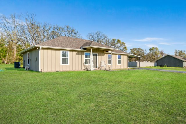 324 Private Road 43790, Paris, TX 75462