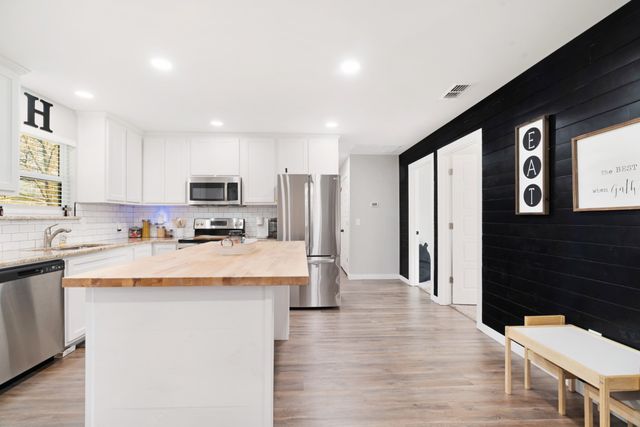 324 Private Road 43790, Paris, TX 75462