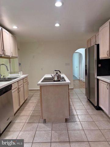 8110 ALLENTOWN RD, Fort Washington, MD 20744