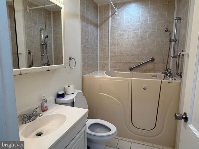 8110 ALLENTOWN RD, Fort Washington, MD 20744