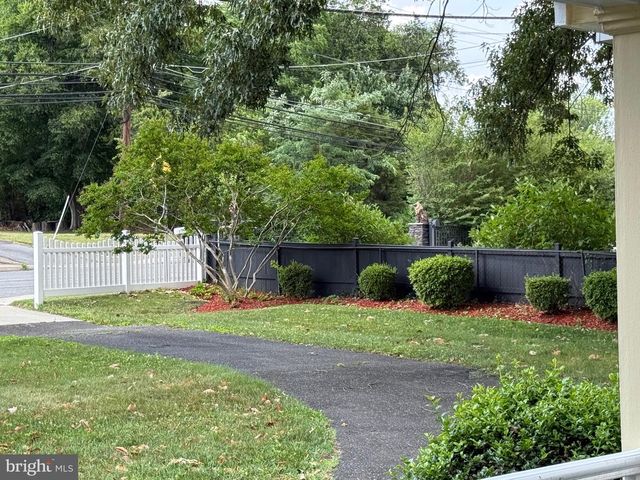 8110 ALLENTOWN RD, Fort Washington, MD 20744