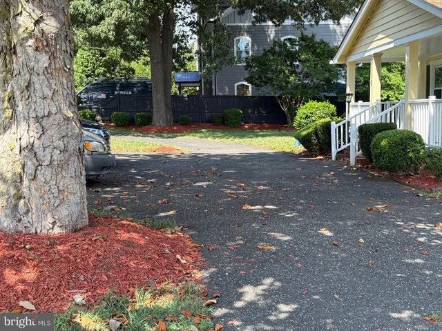 8110 ALLENTOWN RD, Fort Washington, MD 20744