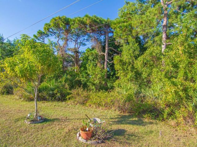 8 Novedades, Port St. Lucie, Port St Lucie, FL 34952