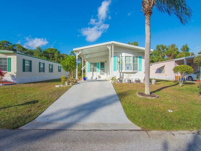 8 Novedades, Port St. Lucie, Port St Lucie, FL 34952