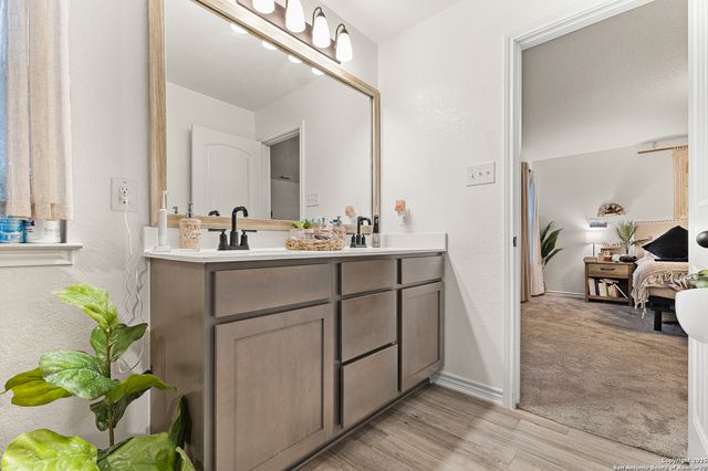 11232 October Stead, San Antonio, TX 78254