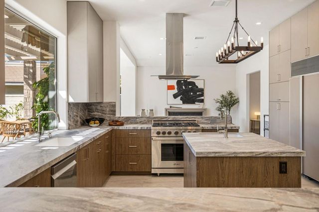 9 Regency Drive, Rancho Mirage, CA 92270