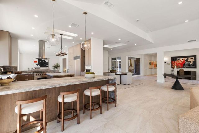 9 Regency Drive, Rancho Mirage, CA 92270