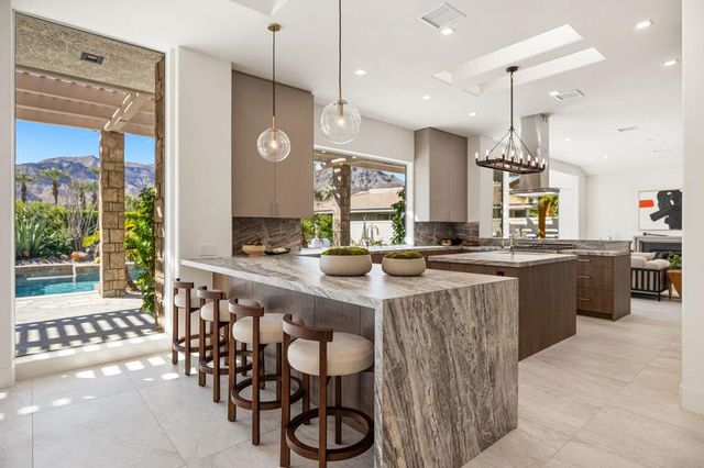 9 Regency Drive, Rancho Mirage, CA 92270