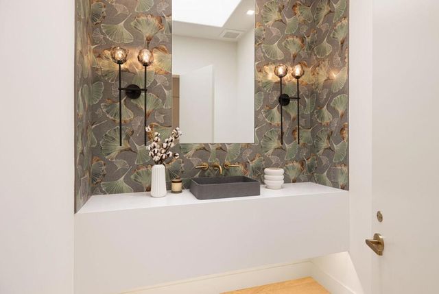 9 Regency Drive, Rancho Mirage, CA 92270