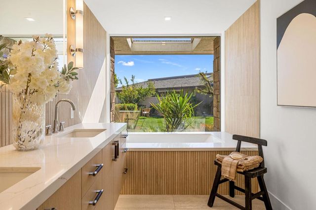 9 Regency Drive, Rancho Mirage, CA 92270