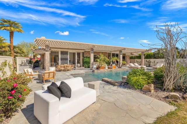 9 Regency Drive, Rancho Mirage, CA 92270