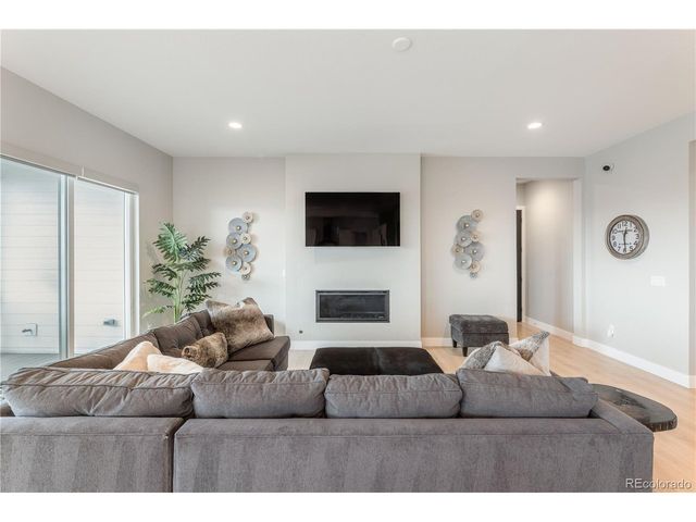 6440 Kenzie Cir, Castle Rock, CO 80108