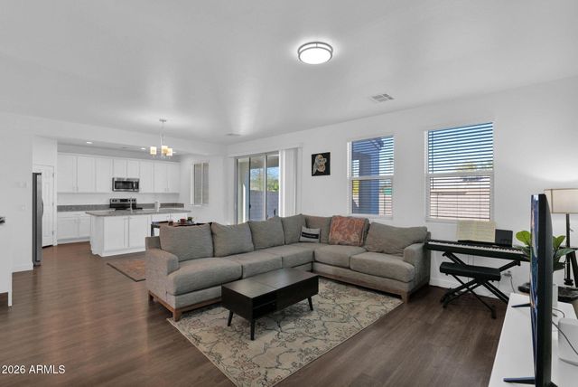 5814 S DAISY PATCH Place, Phoenix, AZ 85040