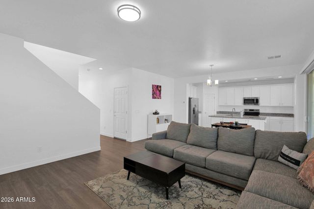 5814 S DAISY PATCH Place, Phoenix, AZ 85040