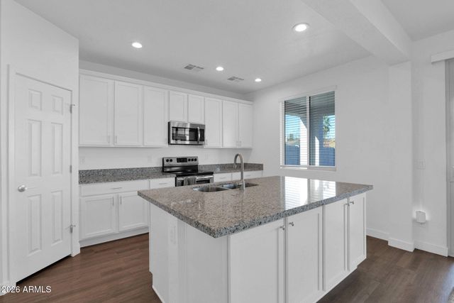 5814 S DAISY PATCH Place, Phoenix, AZ 85040