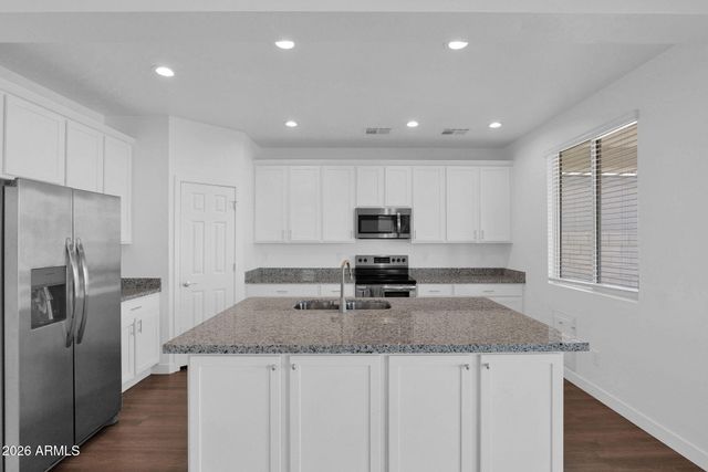 5814 S DAISY PATCH Place, Phoenix, AZ 85040