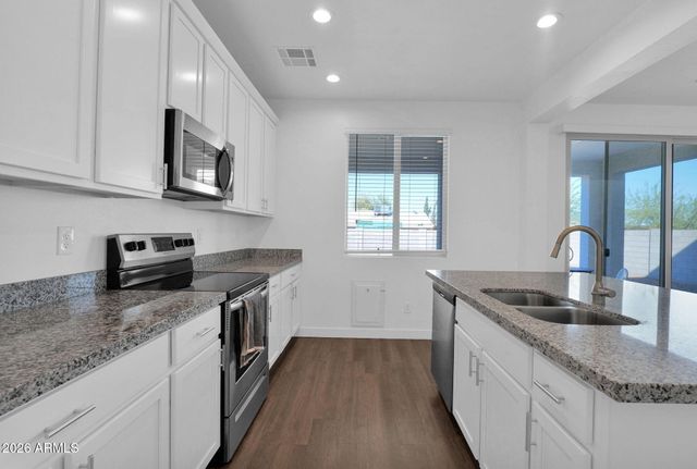 5814 S DAISY PATCH Place, Phoenix, AZ 85040