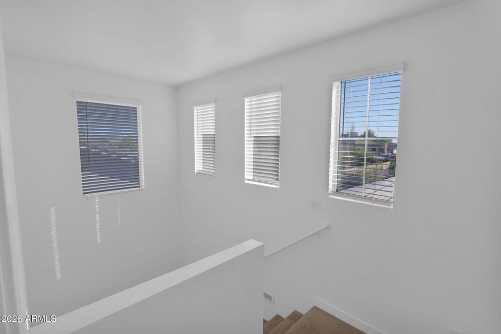 Image 19 of property listing at 5814 S DAISY PATCH Place, Phoenix, AZ 85040