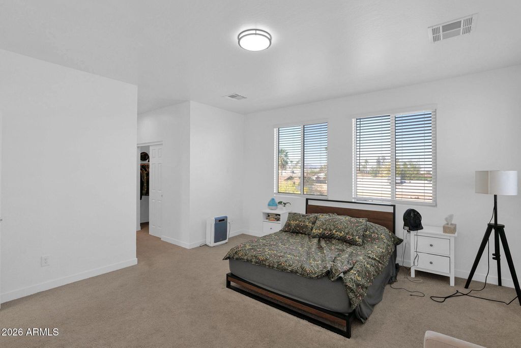 Image 20 of property listing at 5814 S DAISY PATCH Place, Phoenix, AZ 85040