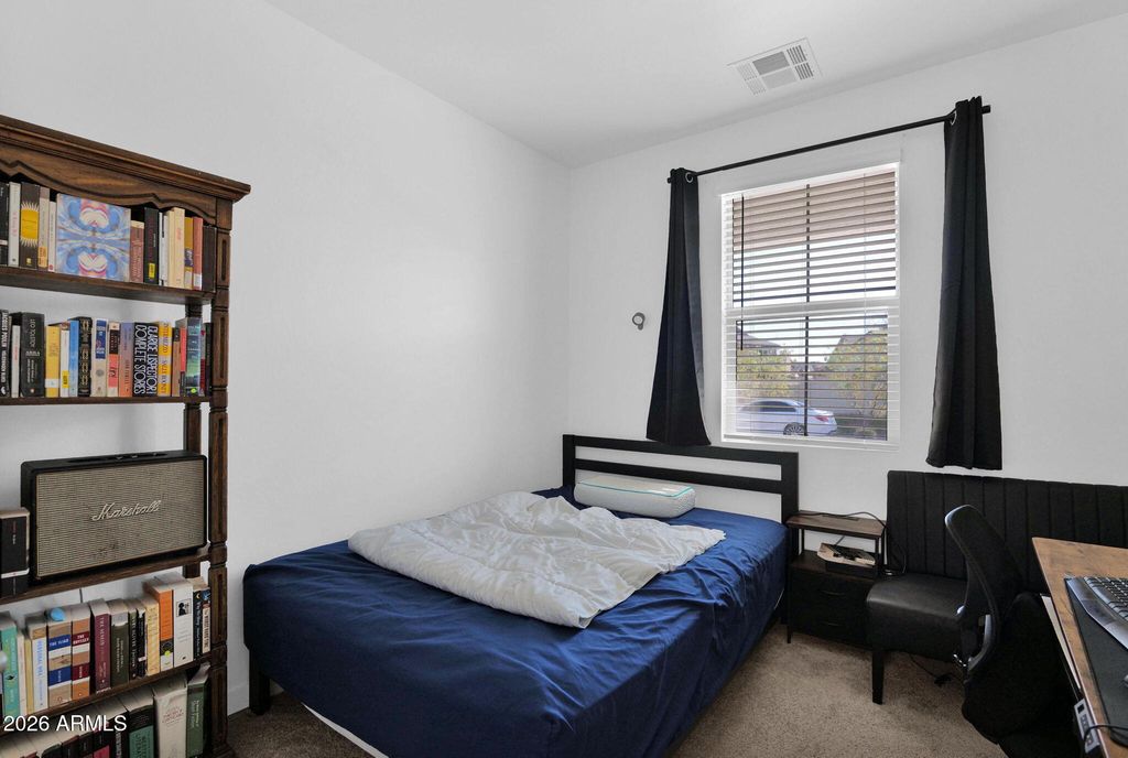 Image 28 of property listing at 5814 S DAISY PATCH Place, Phoenix, AZ 85040