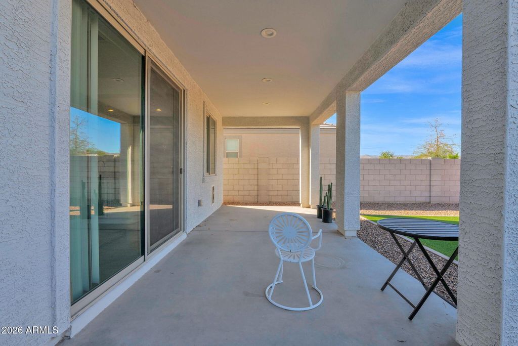 Image 37 of property listing at 5814 S DAISY PATCH Place, Phoenix, AZ 85040