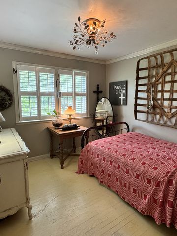 102 Essex Ct, Tullahoma, TN 37388