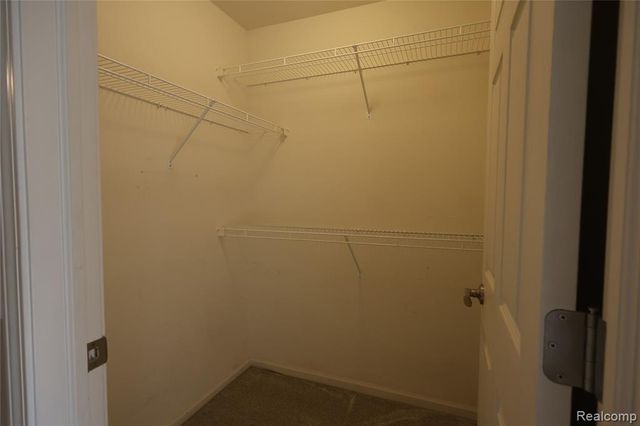 129 E Bay Drive, Walled Lake, MI 48390
