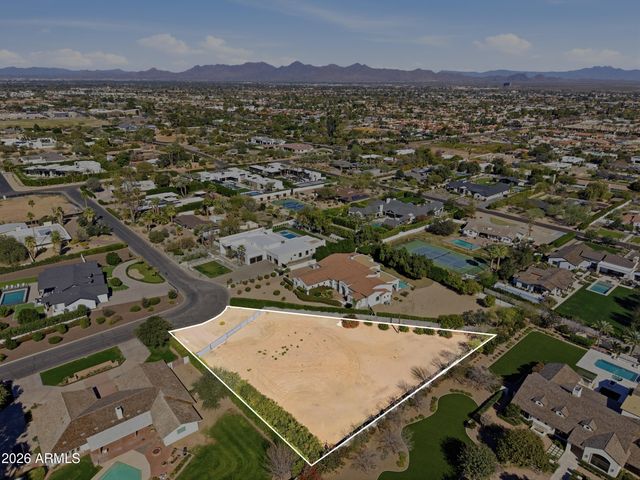 6827 E VERMONT Avenue 8, Paradise Valley, AZ 85253