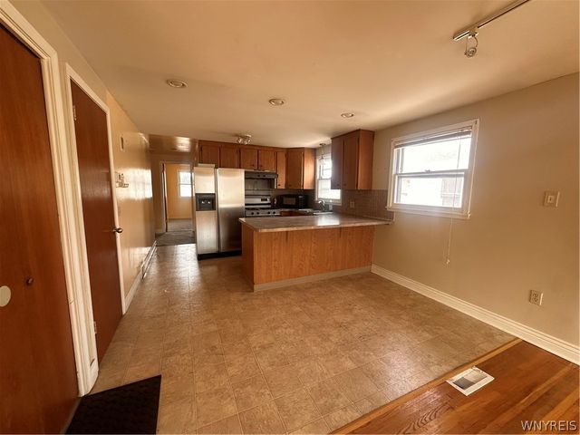 126 Grandview Avenue, Tonawanda, NY 14223