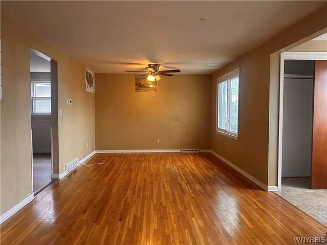 126 Grandview Avenue, Tonawanda, NY 14223