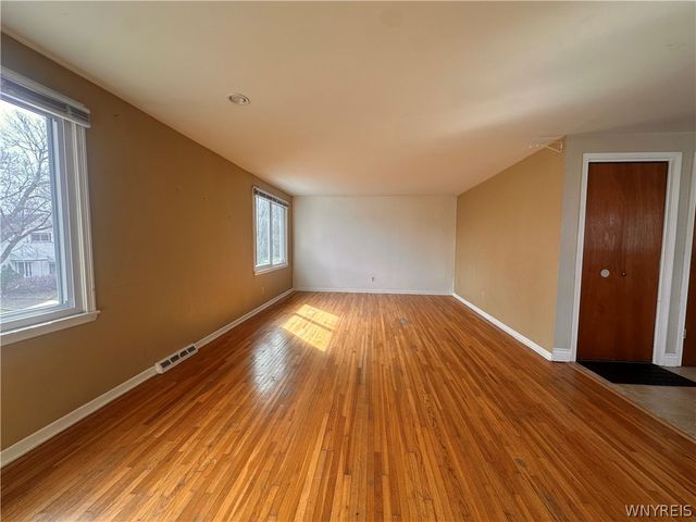 126 Grandview Avenue, Tonawanda, NY 14223