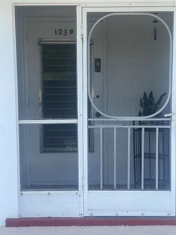 2050 NE 39th St W103, Lighthouse Point, FL 33064