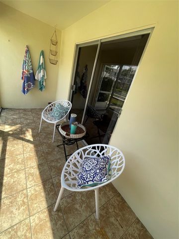 2050 NE 39th St W103, Lighthouse Point, FL 33064